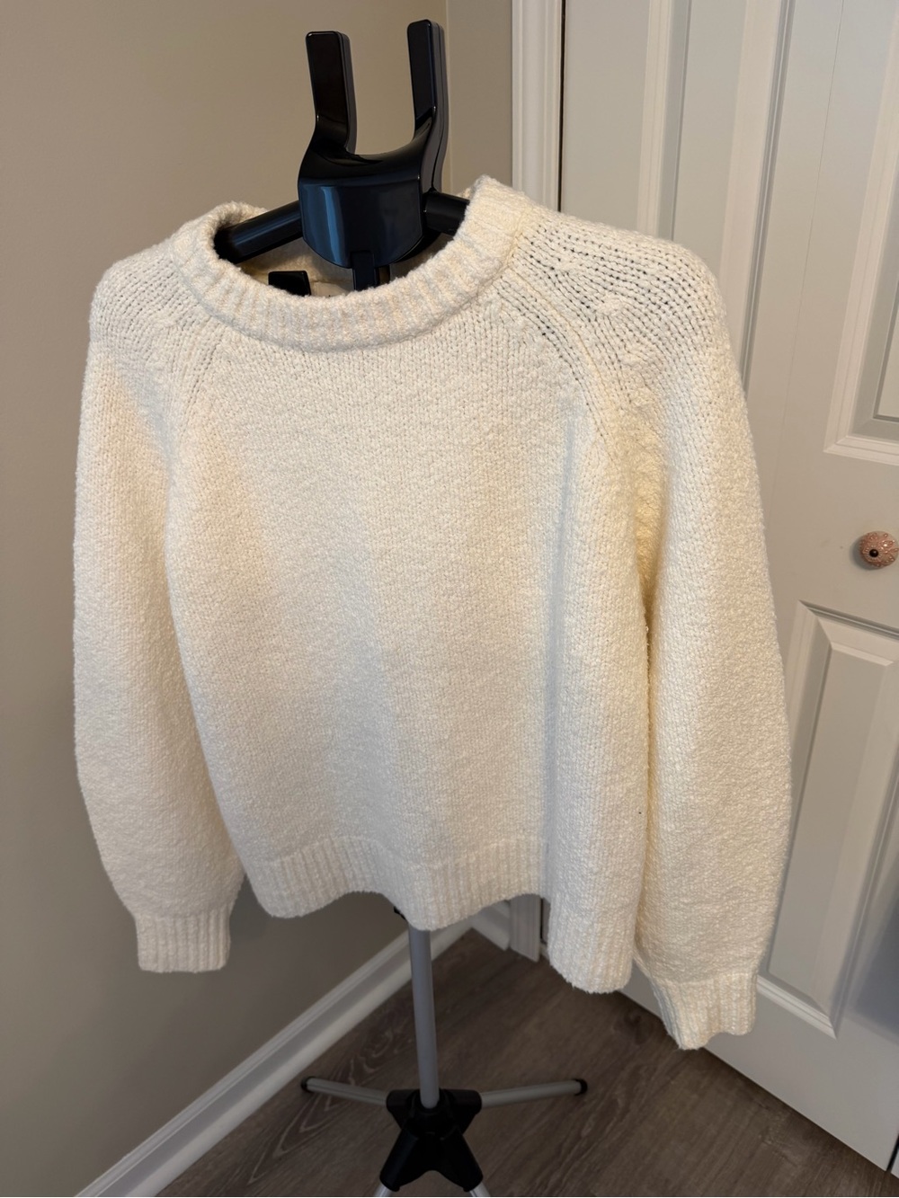 Banana Republic Cream merino wool boucle sweeter